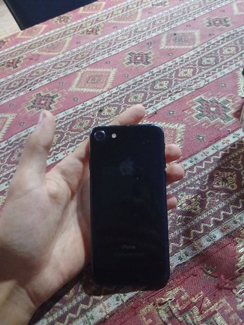 Apple iPhone 7 Jet Black 32GB — Bakı