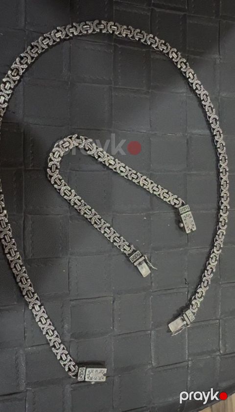 Ümumi çəkisi 70 qram. Shanel toxunuş üstü versace. Qolda boyunda super