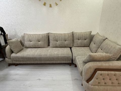 Kunc divan satilir 4 aydi alinib.700manata .buna uygun masa destide — Digah