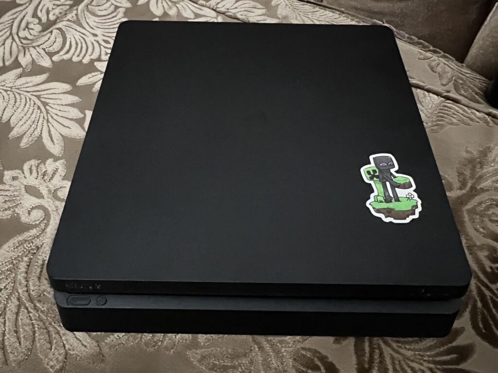 PlayStation 4 Slim (qara) oyun konsolu - Model: PS4 Slim - Rəng — Elektronika, Bakı (2)