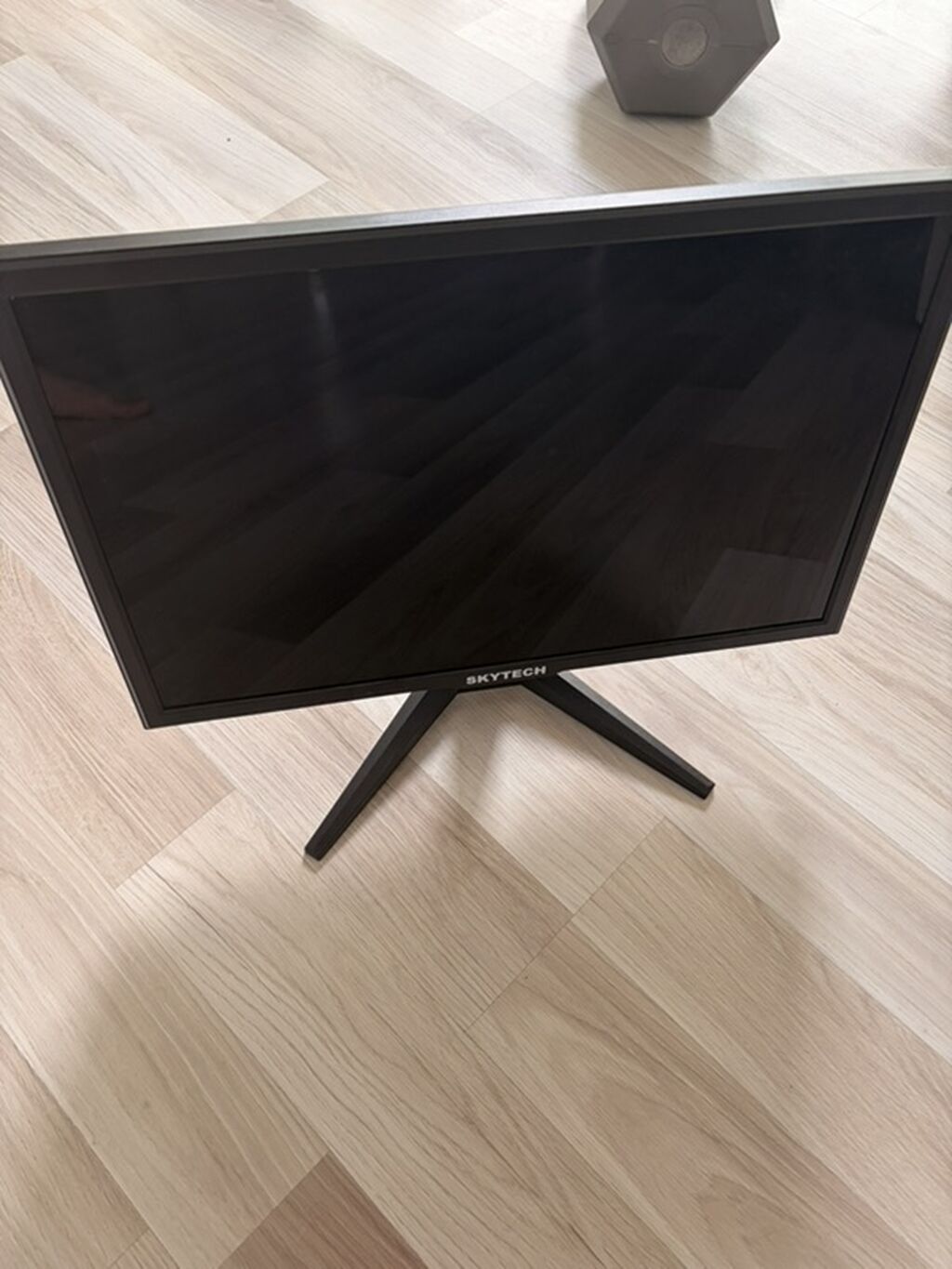 Skytech kompüter monitoru - Ekran: təxminən 22–24 düym, nazik çərçivə — Elektronika, Bakı (3)