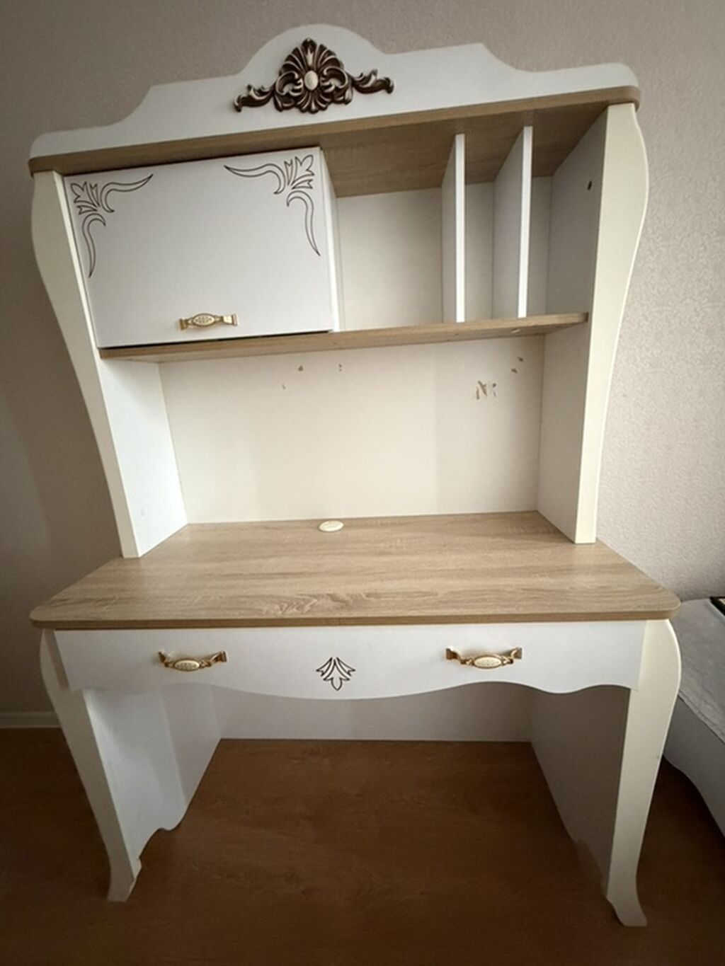 Düz masa, Stulsuz, Polkalı, Siyirməli, MDF — Mebel, Bakı