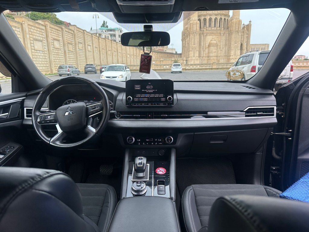 Mitsubishi Outlander, 2.5 L, 2022 il, 44 445 km — Avtomobillər, Bakı (6)