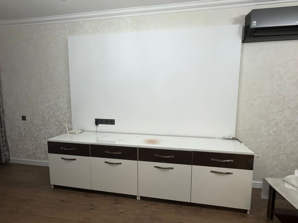 İşlənmiş, Düz TV altlığı, Polkasız, Laminat — Mebel, Bakı (2)