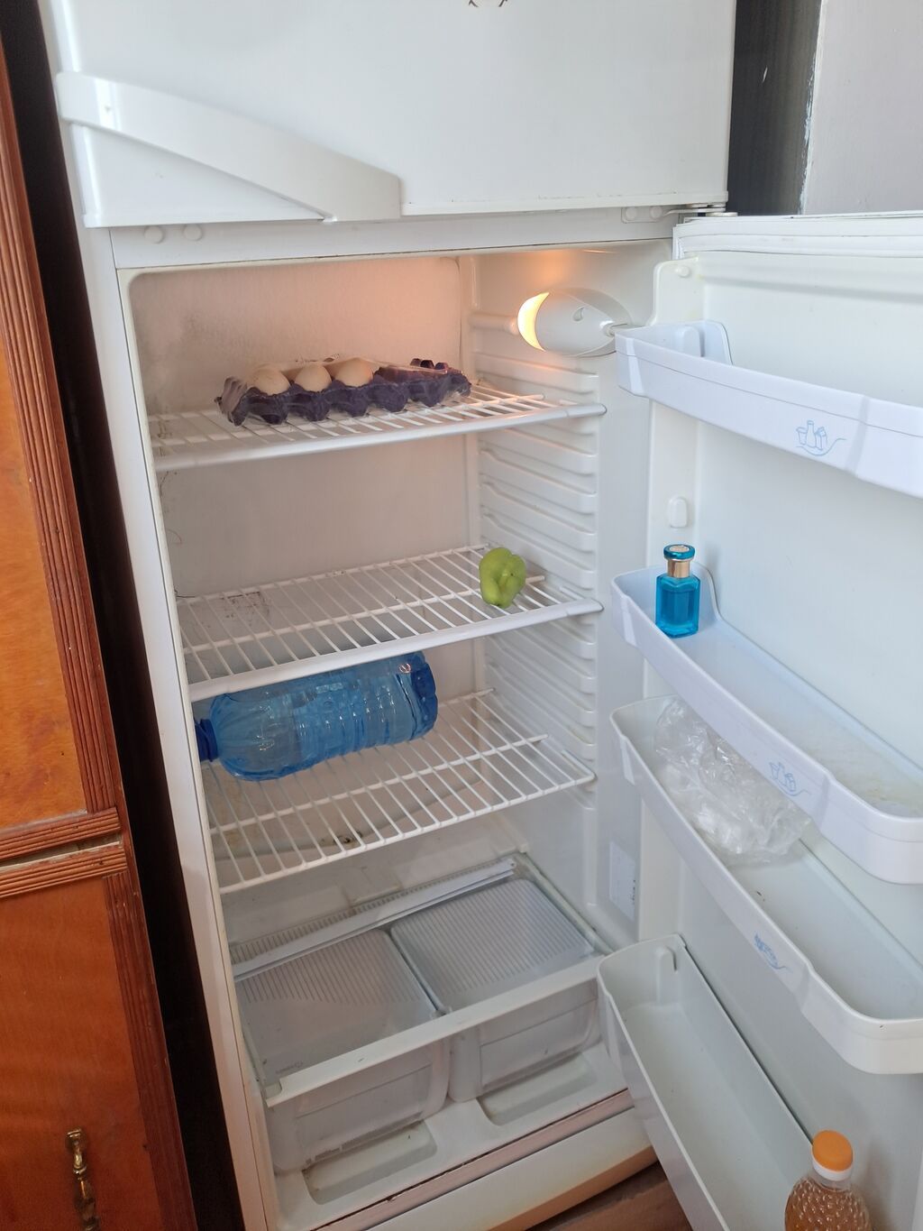 Indesit iki qapılı soyuducu - Üst kamerası dondurucu, aşağı hissə — Soyuducular, Sumqayıt (2)