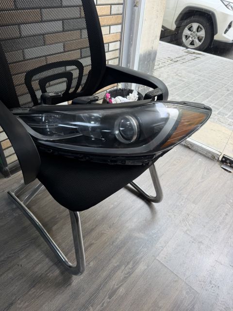 Hyundai Elantra sol farası — Bakı