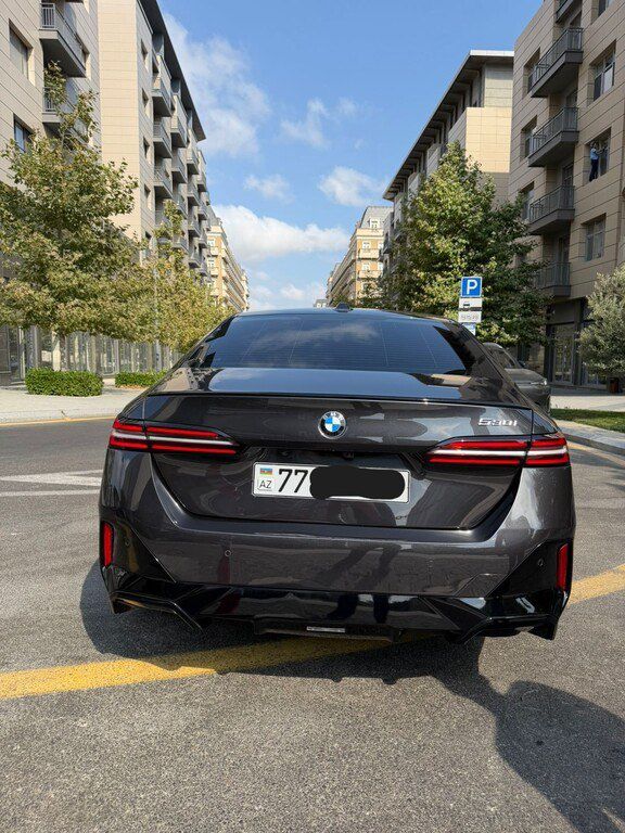 BMW 530, 2.0 L, 2024 il, 36 000 km — Avtomobillər, Bakı (3)