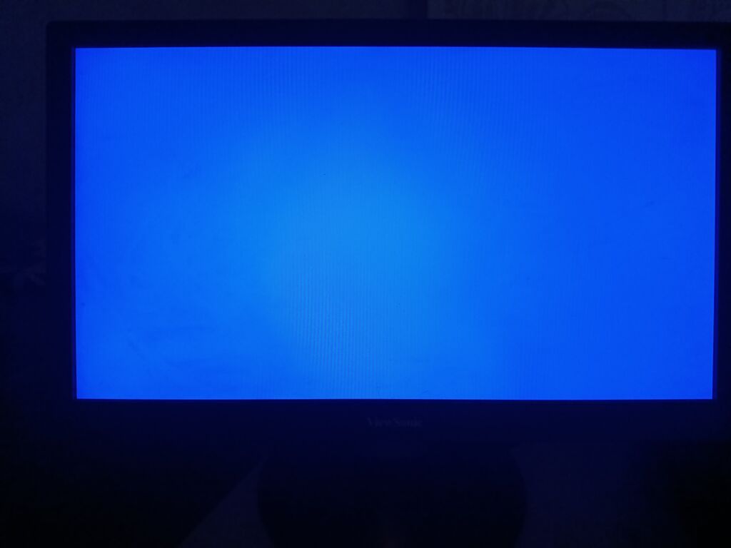 ViewSonic LED monitor - Ekran diaqonalı: təxminən 22–24 düym (geniş — Elektronika, Bakı (2)