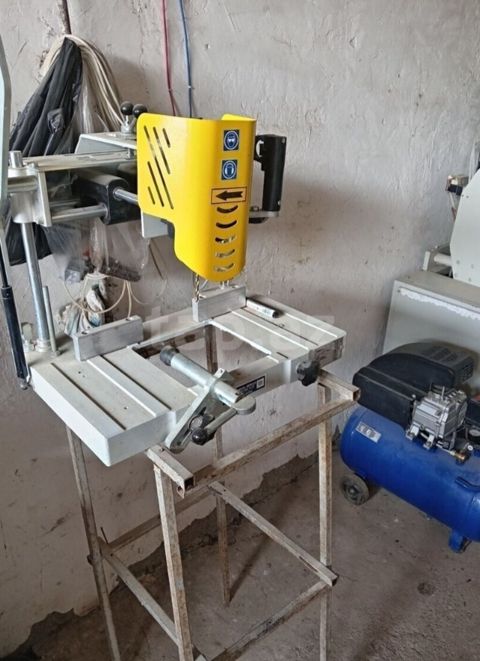 Dülgər/metal emalı üçün elektrik alətləri dəsti Tərkib: - Radial-masa — Qazax