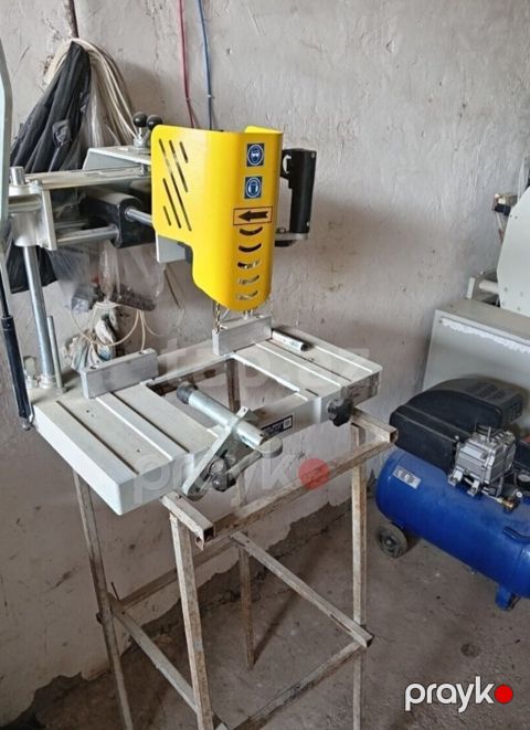 Dülgər/metal emalı üçün elektrik alətləri dəsti Tərkib: - Radial-masa — Qazax