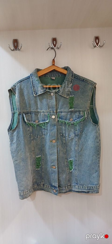 Razılaşma Mümkündür. Cins jilet - Material: klassik mavi denim — Digah