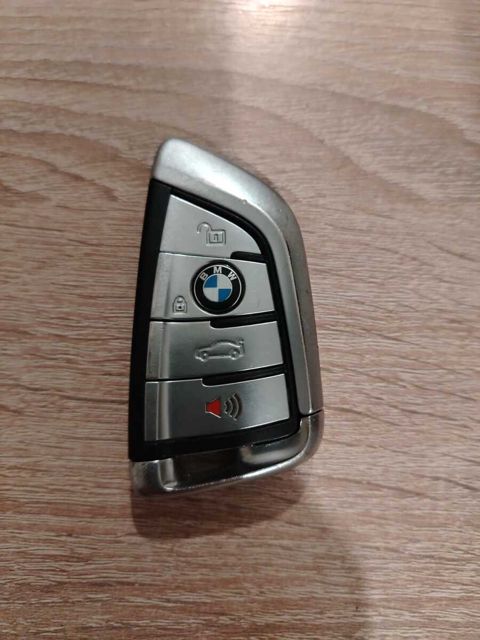 BMW açarı — Bakı