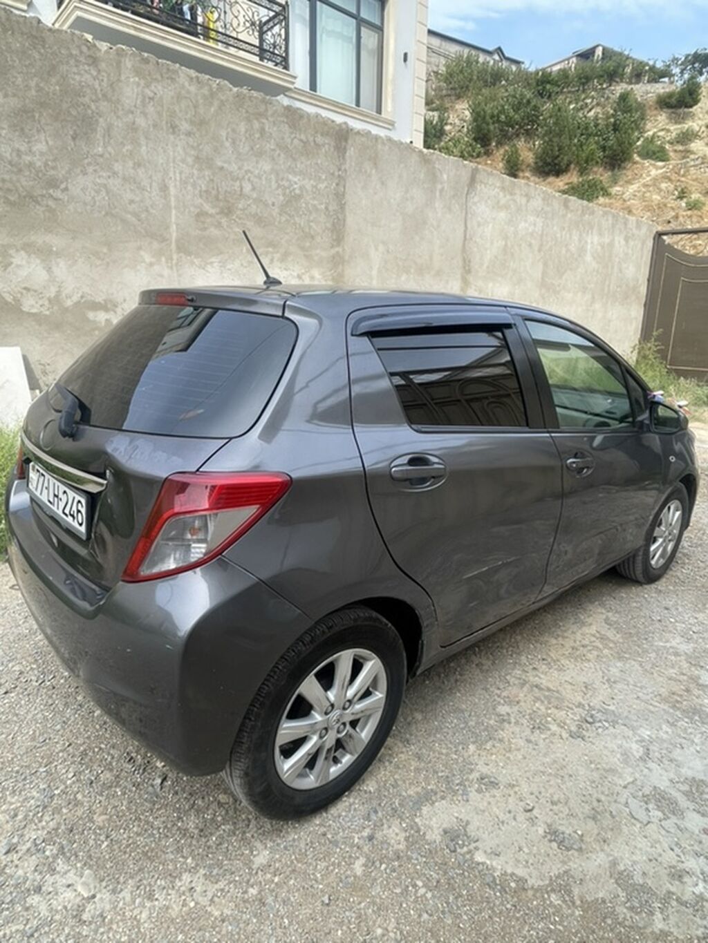 Toyota Yaris hatchback - Kuzov: 5 qapılı hatchback, tünd boz rəng — Avto, Bakı (5)