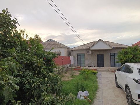 Həyət evi, Binə qəs — Bakı