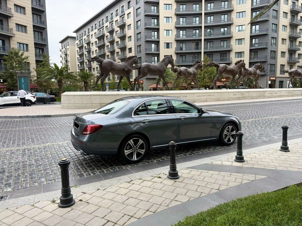 Mercedes E 220 d, 2.0 L, 2018 il, 179 300 km — Avtomobillər, Bakı (6)