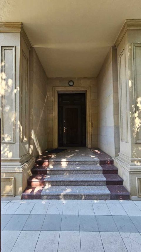 10-otaqlı yeni tikili kirayə verilir, Gənclik m., 200 m² — Bakı