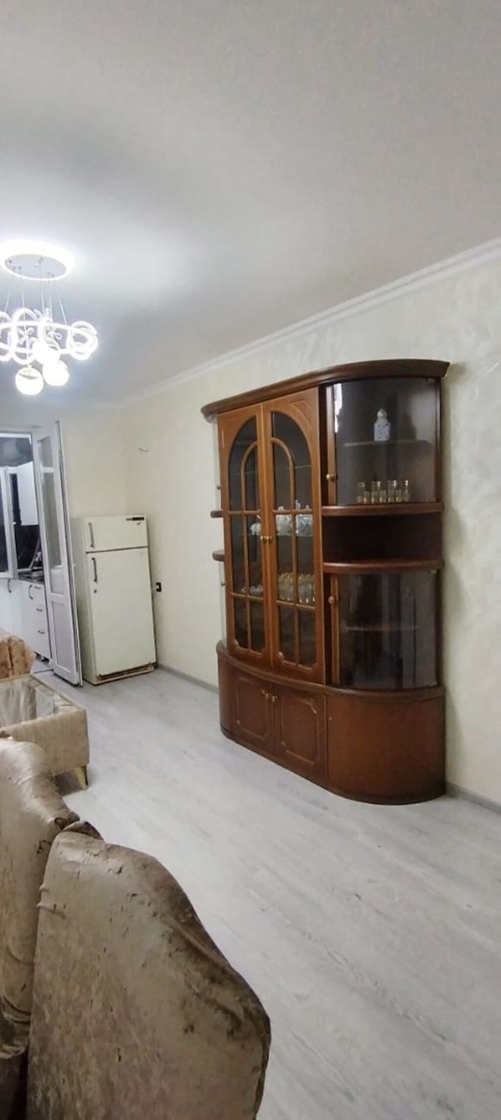 Kiraye verilir 2telebe qıza.her biri 200azn odemekle.unvan: Nizami — Daşınmaz əmlak, Bakı (2)