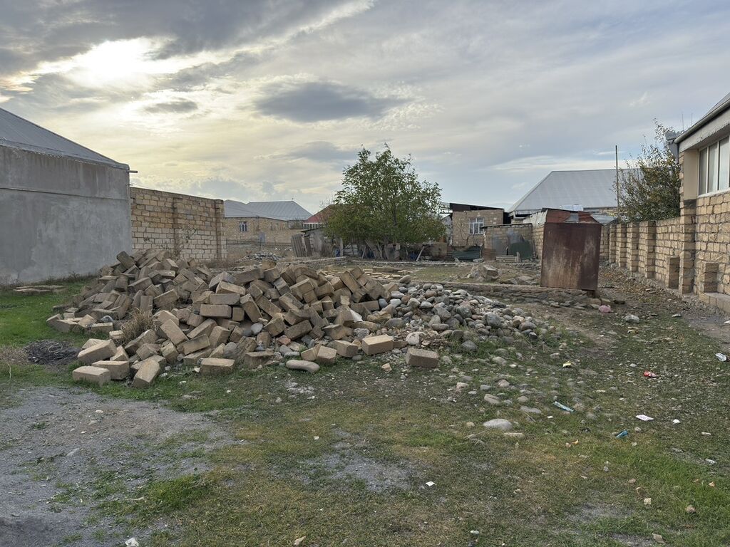 Salam Göygöl Vüsal restoran arxası dənədi çıxarış 5 sotdu — Təmir və inşaat, Gəncə (10)
