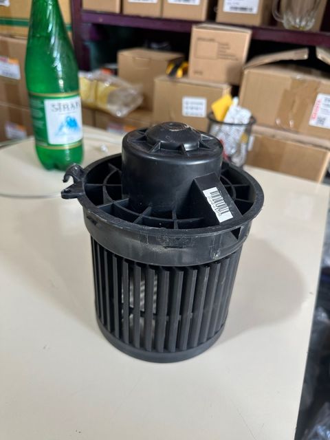 Nissan Note pəri və mühərriki — Bakı