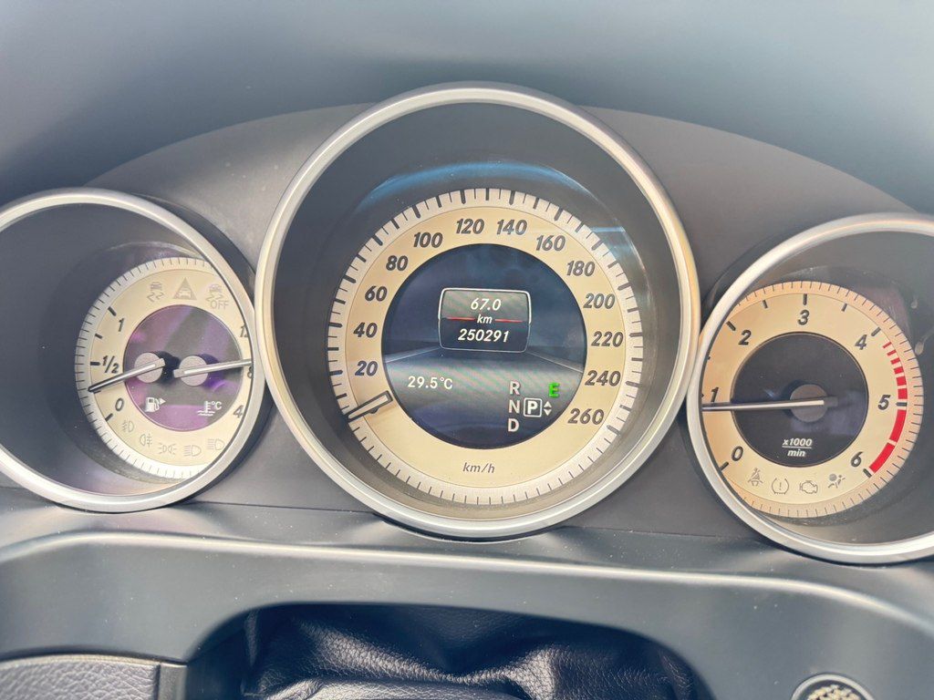Mercedes E 220, 2.1 L, 2014 il, 250 000 km — Avtomobillər, Sabirabad (11)
