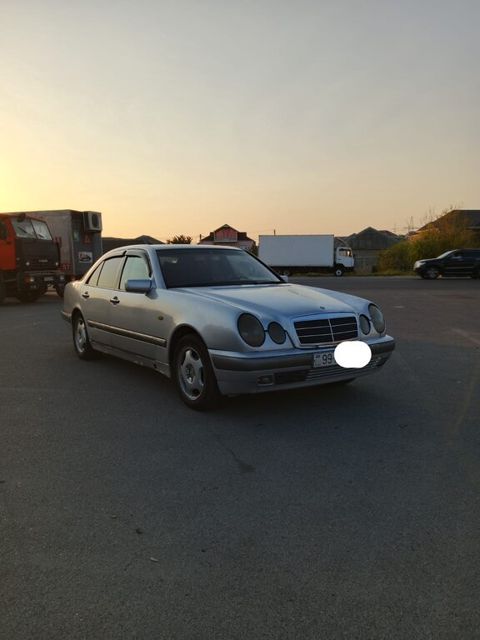 Mercedes E 220, 2.2 L, 1998 il, 350 000 km — Bakı