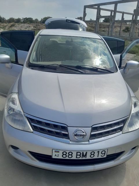 Nissan Tiida, 1.5 L, 2011 il, 160 000 km — Bakı