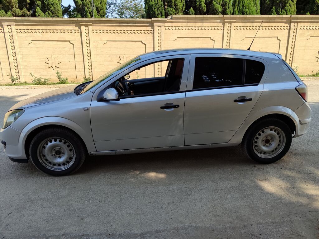 Opel Astra: 1.3 l 2006 il 377000 km Hetçbek — Avto, Gəncə (10)