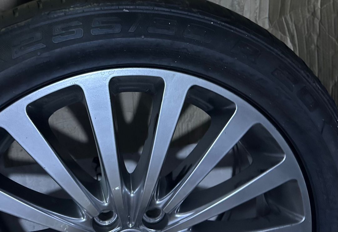 Range Rover 2006-2012 təkərləri 255/50 R20 — Ehtiyat hissələri və aksesuarlar, Bakı (4)