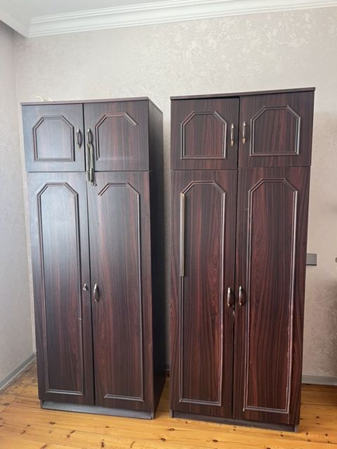 Paltar wkafi satilir.2 si birlikde 50 azn — Gəncə