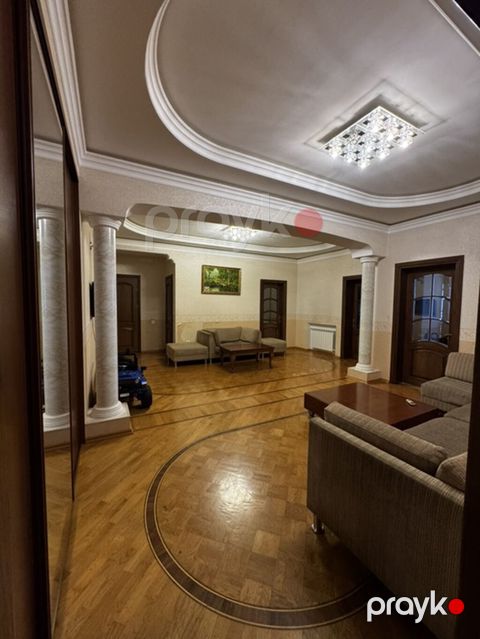 Yasamal, A.M. Şərifzadə küçəsi — 3 otaqlı, 150 m², İnşaatçılar metrosu yanında