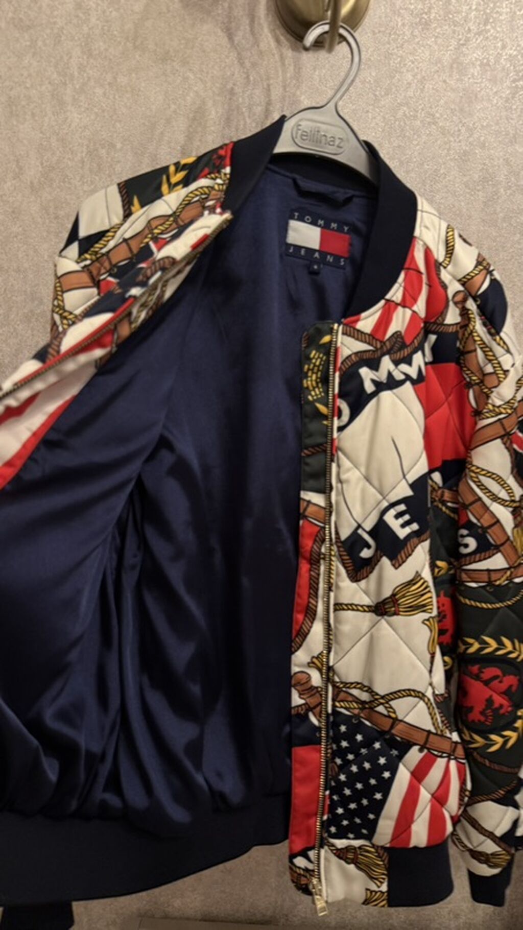 Tommy Jeans brendi bomber gödəkçə - Model: quilted/bant tikişli — Kurtkalar, Bakı (2)