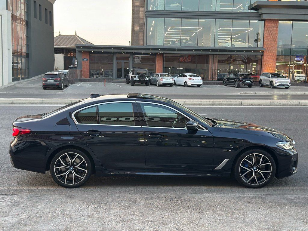 BMW 530e, 2.0 L, 12 kWh, 2022 il, 72 000 km — Avtomobillər, Bakı (6)
