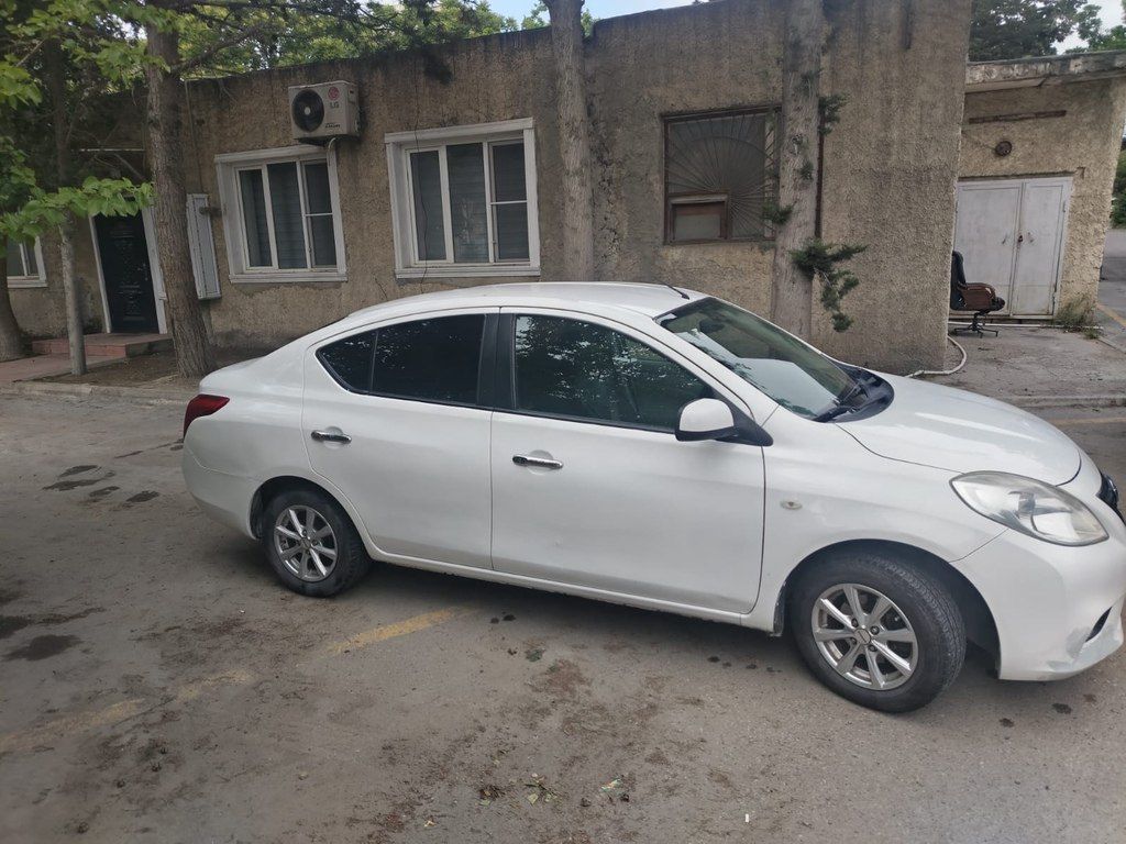 Nissan Sunny, 1.5 L, 2013 il, 330 000 km — Avtomobillər, Bakı (2)