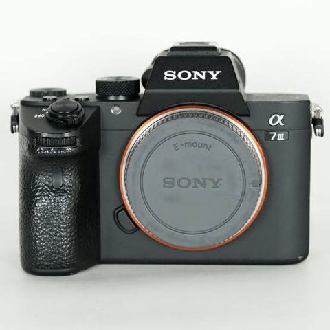 Məhsul: Sony Alpha a7 III (ILCE-7M3) tam kadrli güzgüsüz fotoaparat — Bakı