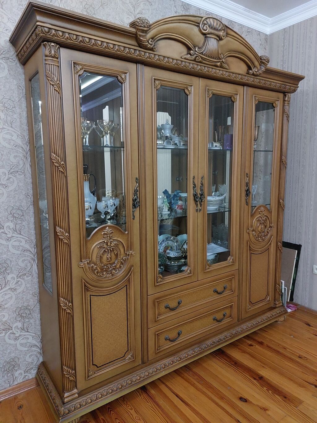 Klassik üslubda vitrin-dolab dəsti - Material: massiv ağac və MDF — Mebel, Digah (3)