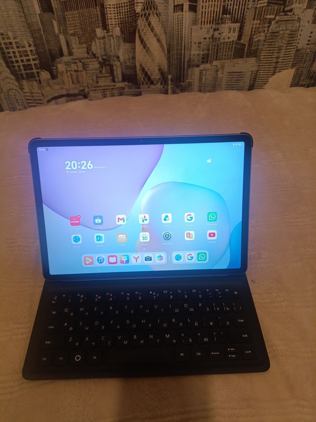 Huawei planşet + maqnitli klaviatura futlyarı. 1 Həfdedir Alınıb — Huawei, Masazır (2)