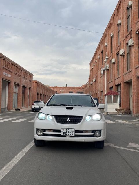 Mitsubishi Airtrek, 2.0 L, 2002 il, 334 100 km — Gəncə
