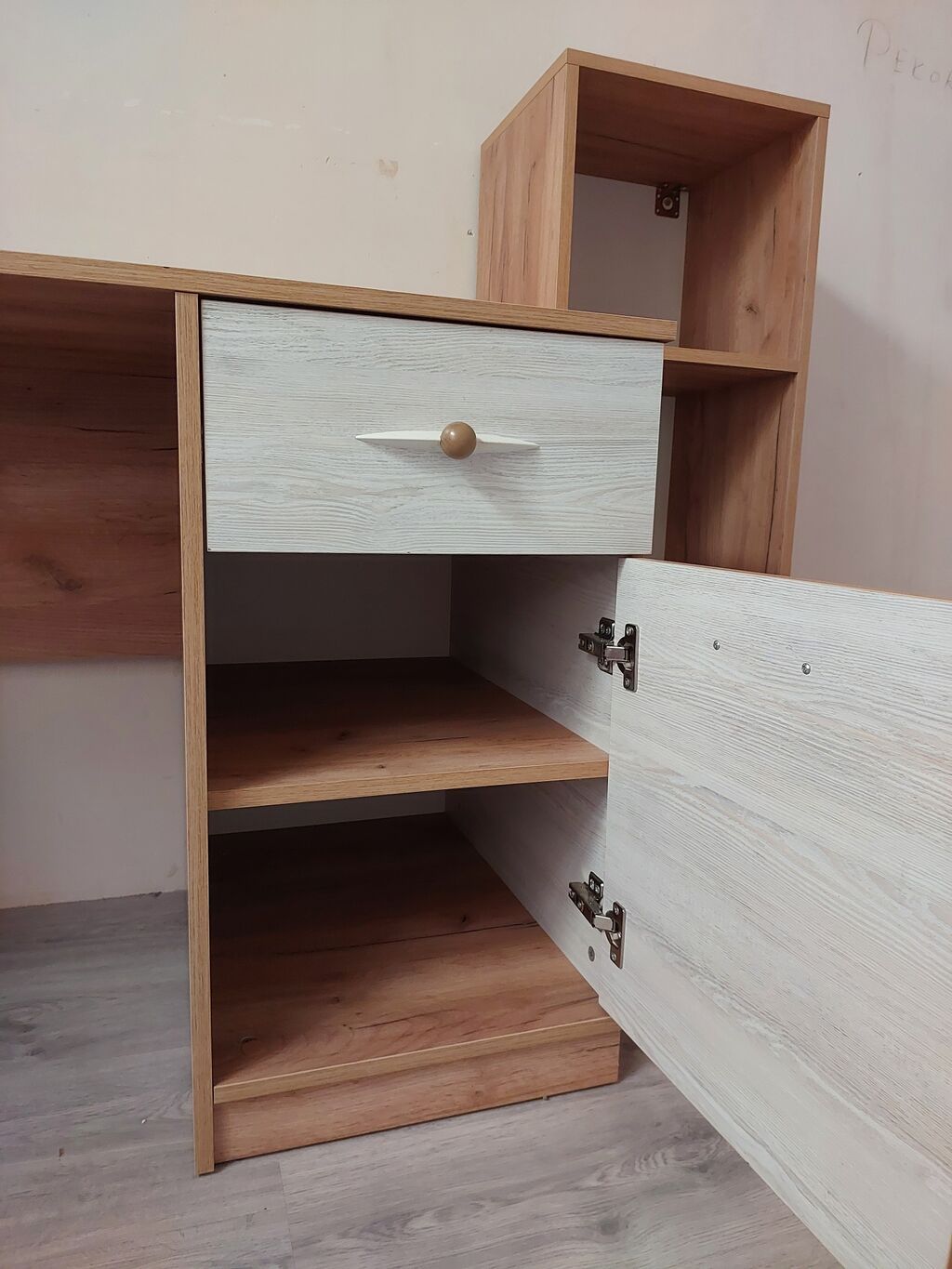 Düz masa, Polkalı, Siyirməli, Teksturalı laminat, Zəmanətsiz, Kredit yoxdur — Mebel, Bakı (3)