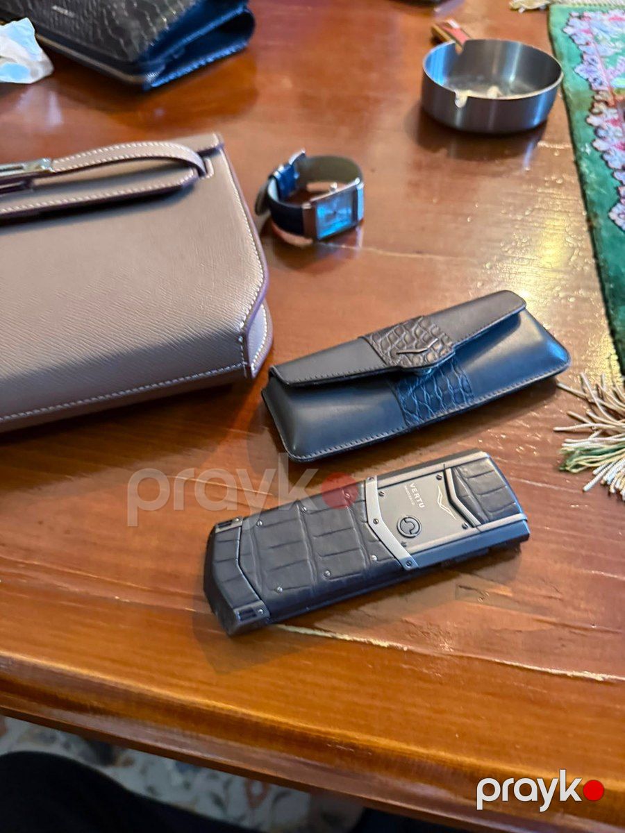 Vertu Signature S Design Stainless Steel Diamonds Black Alligator 4GB — Smartfonlar, Bakı (2)