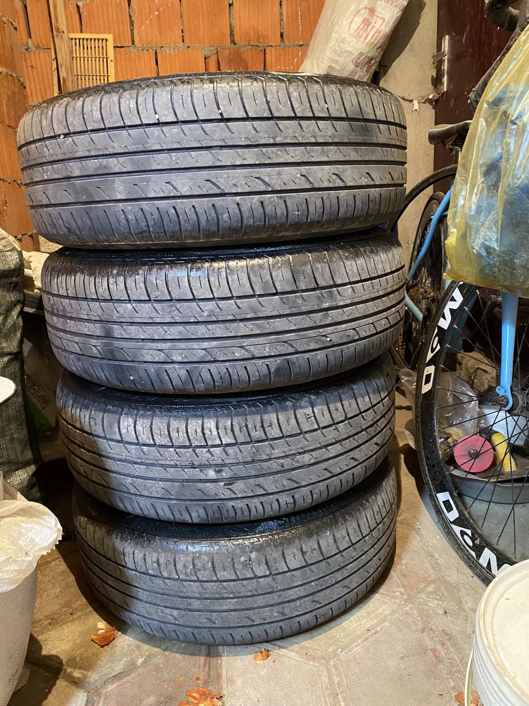 Toyota Prius üçün Lassa təkərləri 195/65 R15 — Ehtiyat hissələri və aksesuarlar, Bakı (2)