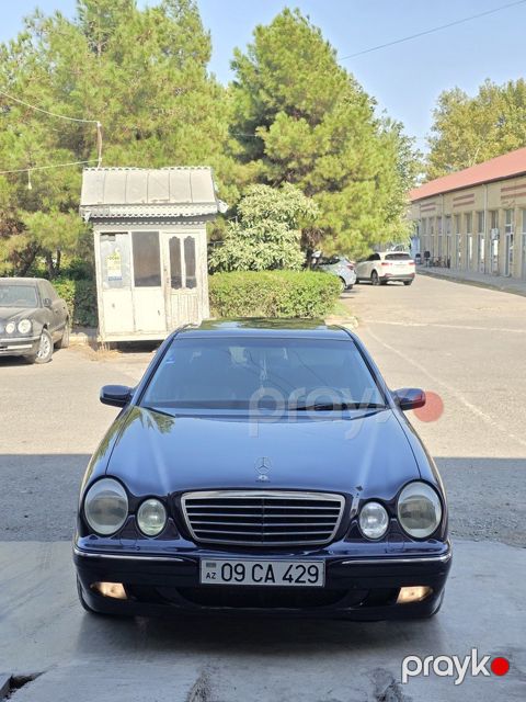 Mercedes E 320, 3.2 L, 2001 il, 436 000 km