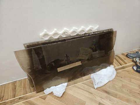 Qapı və pəncərə şüşəsi