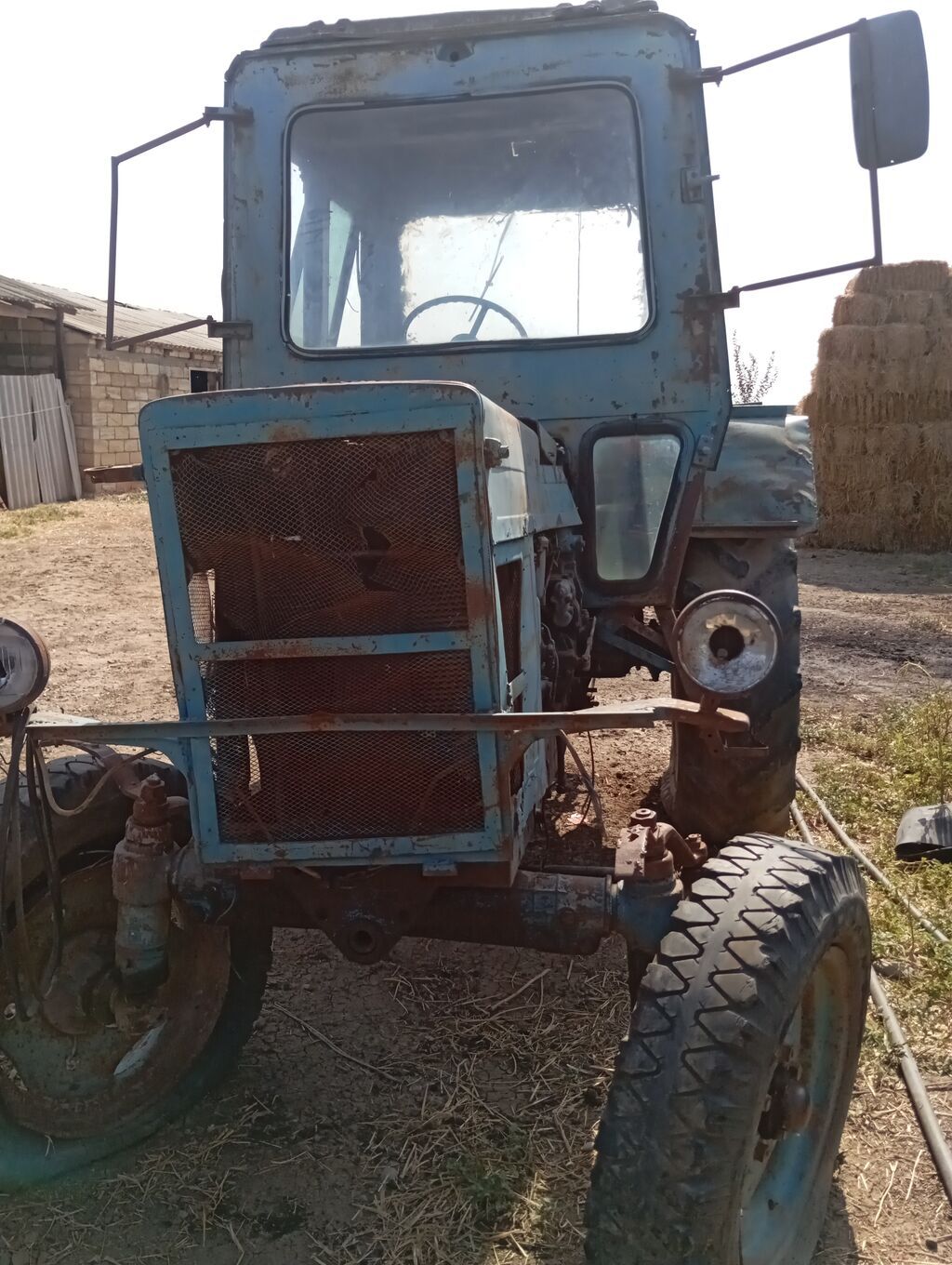 Minsk MTZ-50/52 seriyasından mavi rəngli tək kabinalı traktor — Traktorlar, Biləsuvar (4)