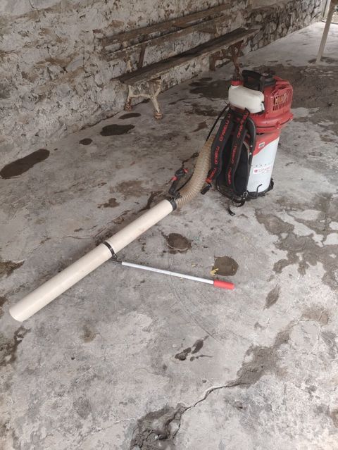 Cifarelli V1200 benzinli çiyin tipli vakuum toplayıcı - Marka/model — Oğuz