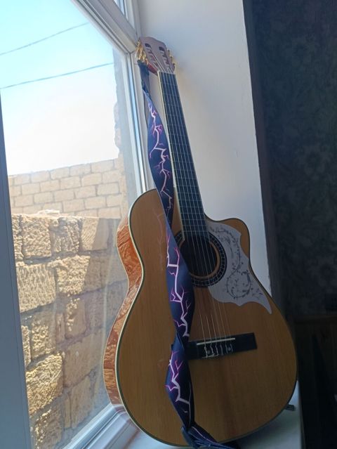 Klassik gitara, Yeni, Ödənişli çatdırılma — Bakı