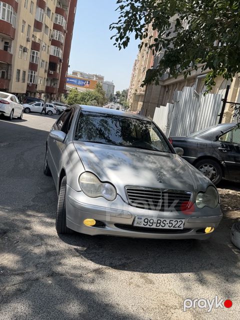 Mercedes C 200, 2.0 L, 2001 il, 335 655 km