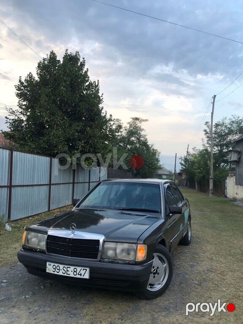 Mercedes 190, 2.0 L, 1990 il, 300 000 km — Zaqatala