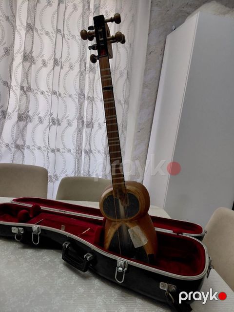 Məhsul: Tar (Azərbaycan milli simli musiqi aləti) + sərt futlyar — Bakı