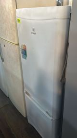 Indesit iki qapılı soyuducu - Aşağıda dondurucu, yuxarıda əsas — Бытовая техника
