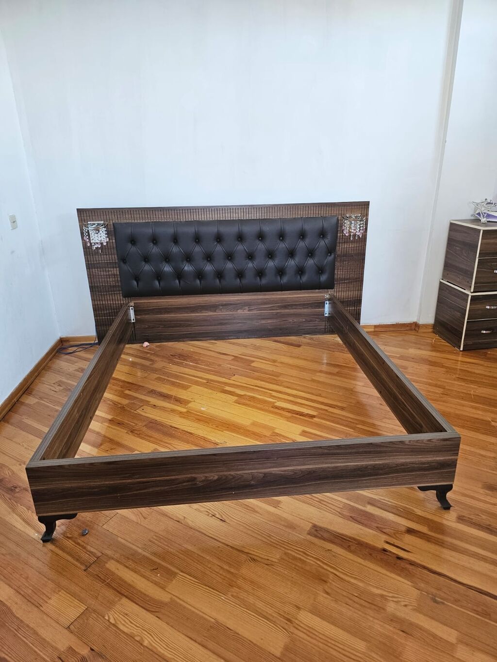 İşlənmiş, İkinəfərlik çarpayı, Bazasız, Matrassız, Siyirməsiz, Malayziya — Mebel, Bakı (2)